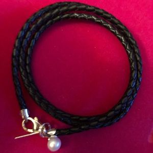 Leather wrap vision bracelet with pearl